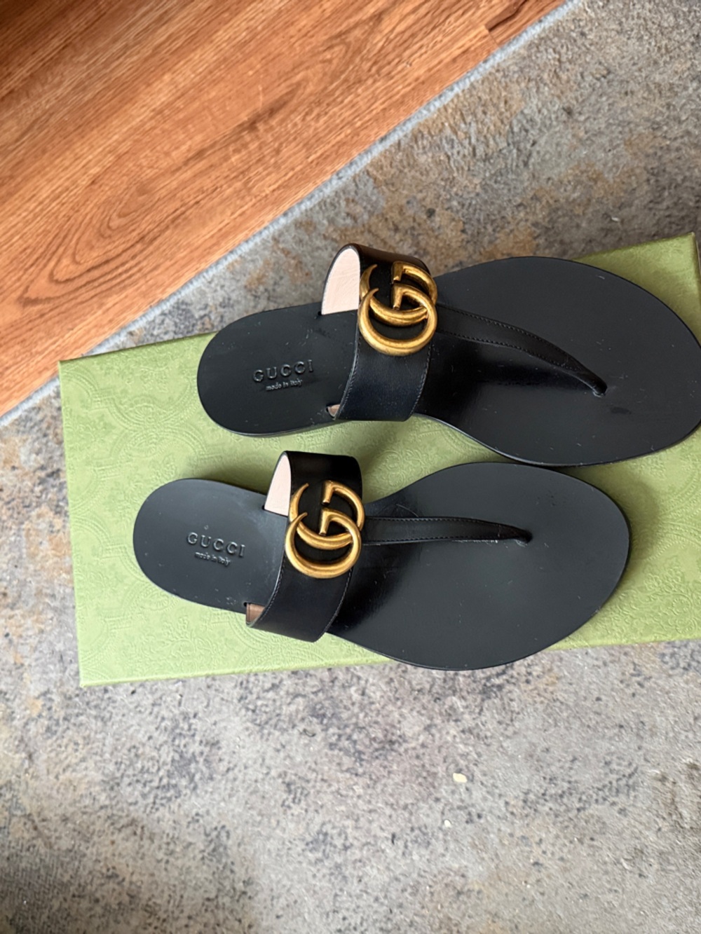 Gucci Black Leather Sandal with Gold GG Logo